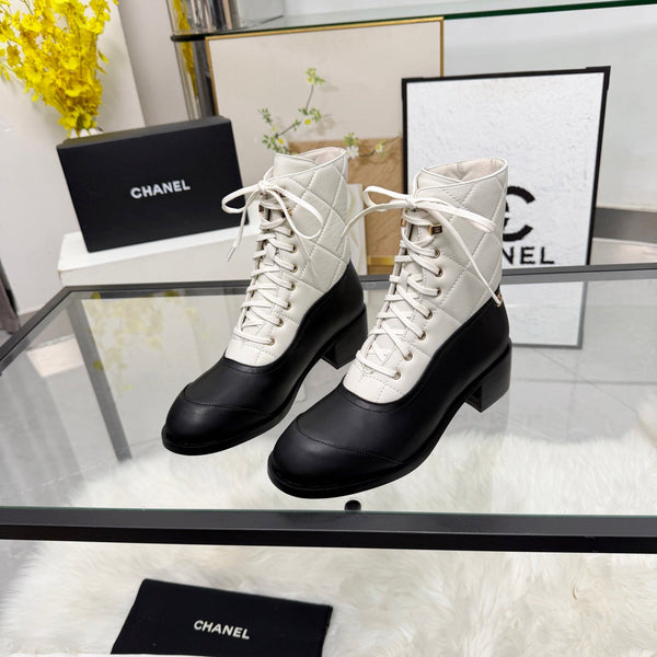 CC Lace-Up Ankle Boots 5CM White Black Quilted Leather 958901