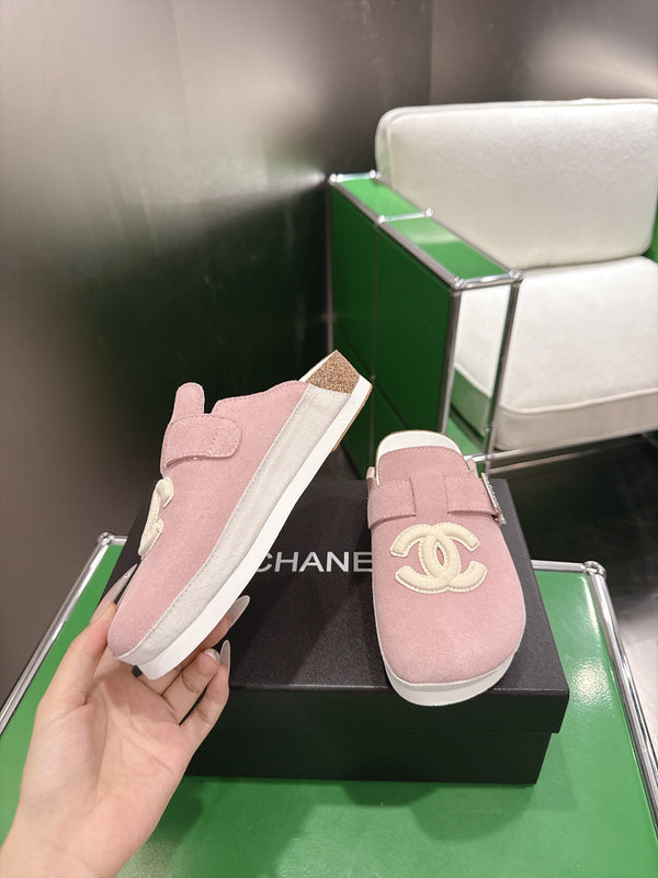 CC Slip-On Mules Crystal Buckle Pink Suede 960363