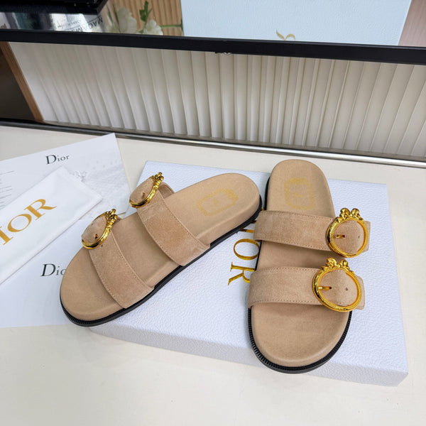 CD Médaillon Buckle Slide Cognac Beige Suede 987054