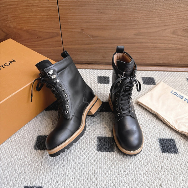 LV Lace-Up Ankle Boots Black Leather 101907