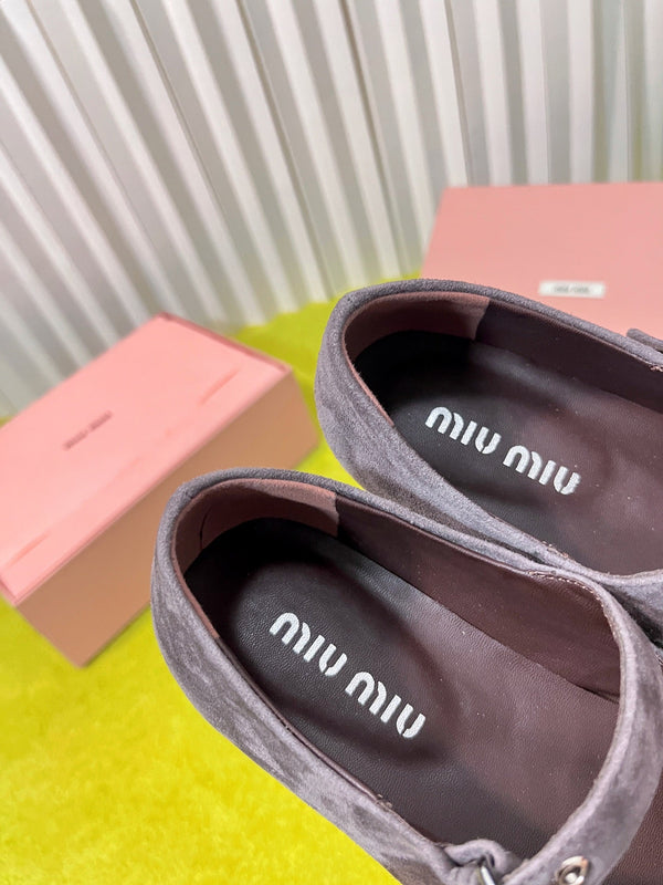 Miu 26S Mary Jane Flats Buckled Strap Logo Grey Suede 137201