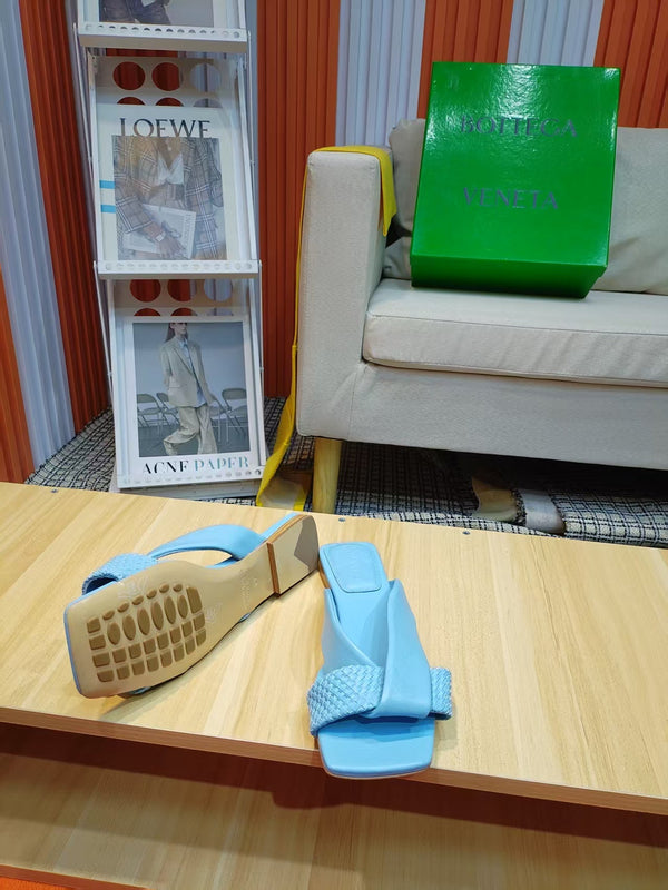 BV Riva Sandals  Flat Woven Blue Leather 139881