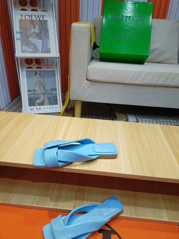 BV Riva Sandals  Flat Woven Blue Leather 139881