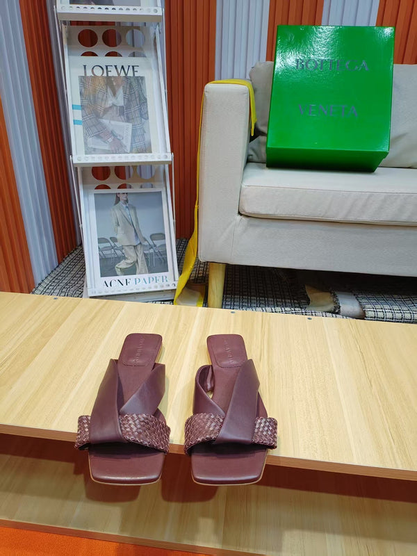 BV Riva Sandals  Flat Woven Burgundy Leather 139878