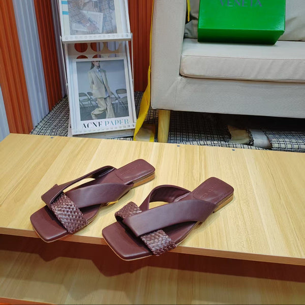 BV Riva Sandals  Flat Woven Burgundy Leather 139878