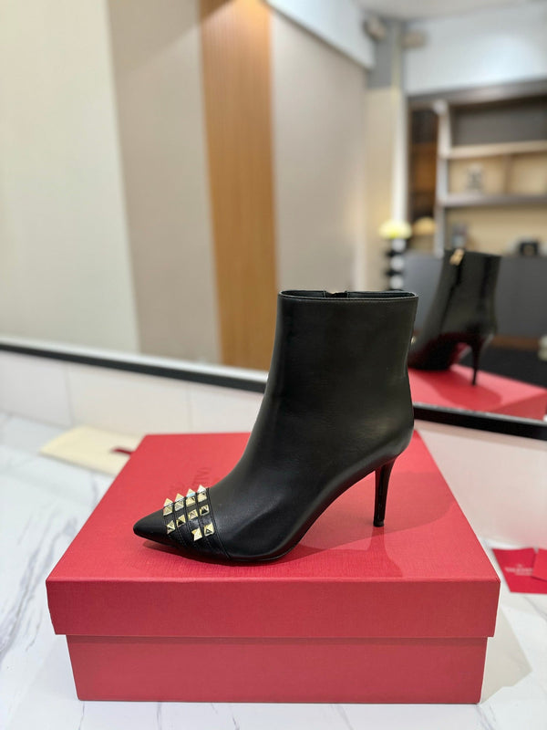 VLTN Garavani 26W Rockstud Ankle Boots 8cm Stiletto Leather 145163
