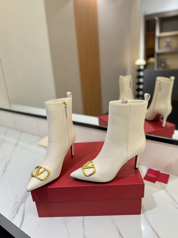 VLTN Garavani 26W VLogo Ankle Boots 8cm Pointed Toe Leather 145157