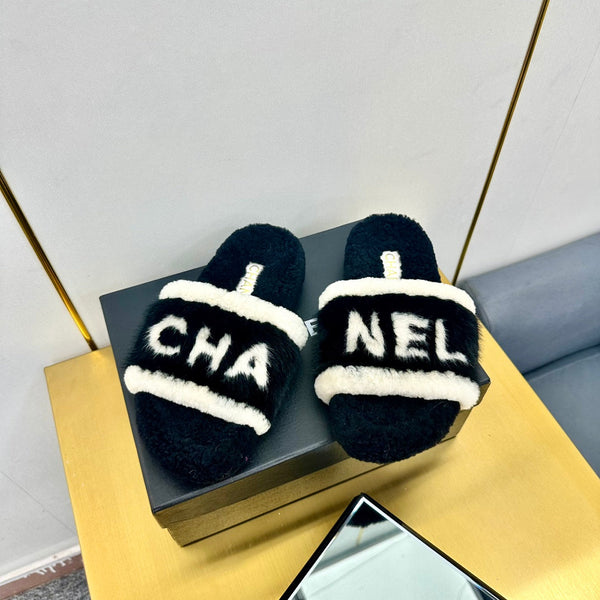 CC Slides Logo Faux Fur 139999