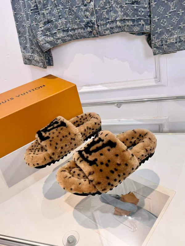 LV Color-Block Slides Leopard Print Shearling 146605