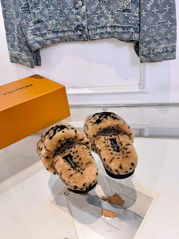 LV Color-Block Slides Leopard Print Shearling 146605