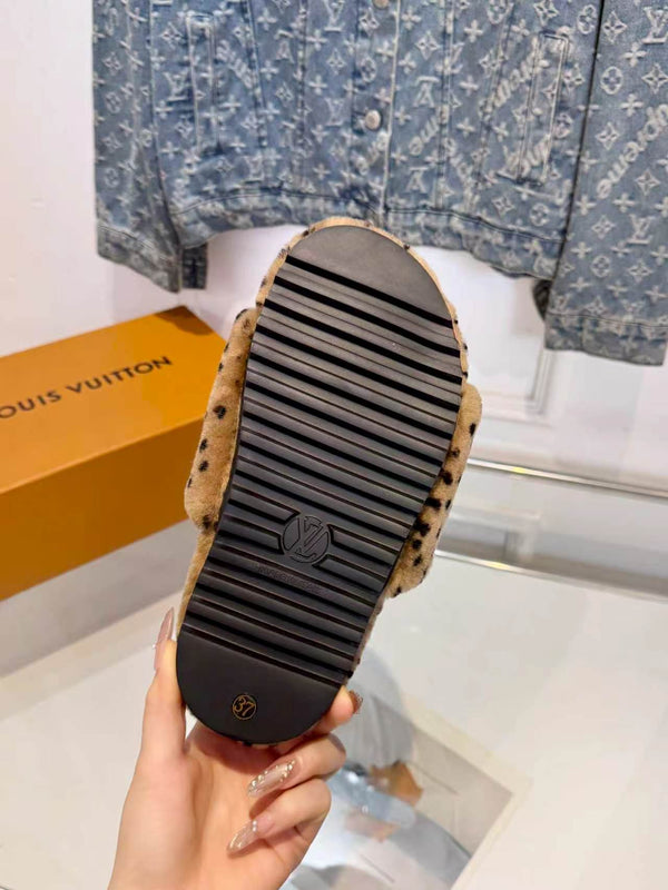 LV Color-Block Slides Leopard Print Shearling 146605