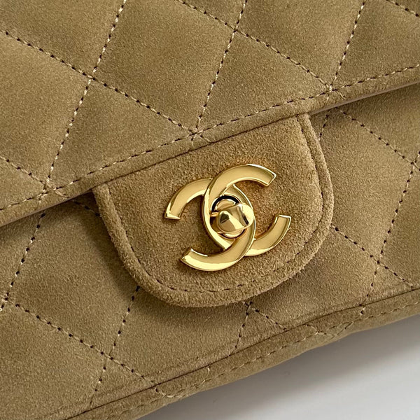 CC 26S East Flap Bag Quilted 25cm Suede Lambskin