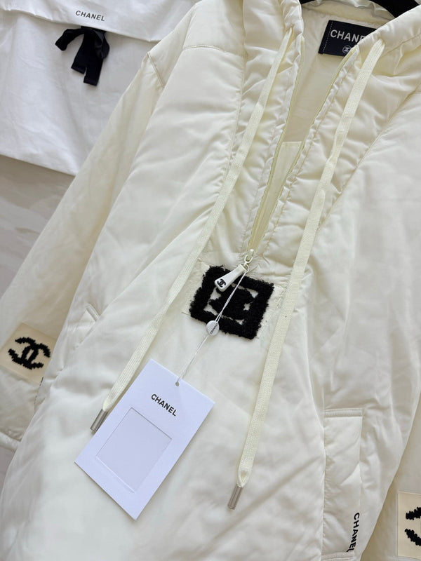 CC 26S Vintage Hooded Drawstring Puffer Jacket 435297