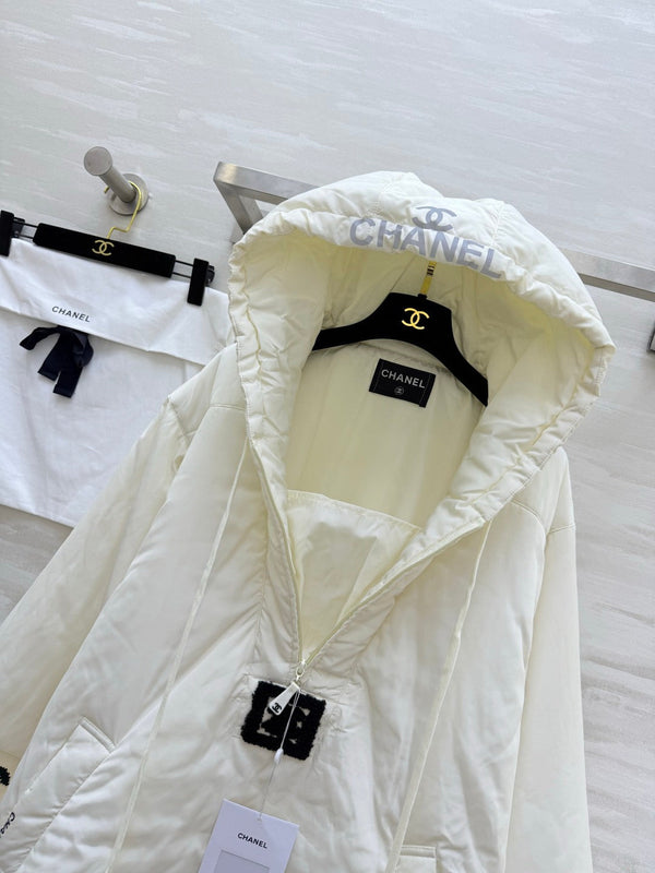 CC 26S Vintage Hooded Drawstring Puffer Jacket 435297