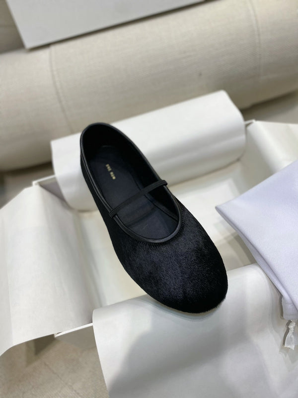 TR 26S Mary Jane Flats Round Toe Elastic Strap Pony Hair 156153
