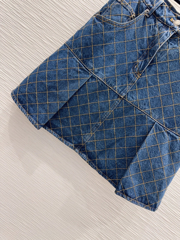 LV 26S Denim Mini Skirt Diamond-Grid Stitching Front Box Pleats Blue Cotton 436592