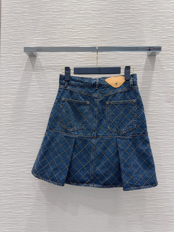 LV 26S Denim Mini Skirt Diamond-Grid Stitching Front Box Pleats Blue Cotton 436592