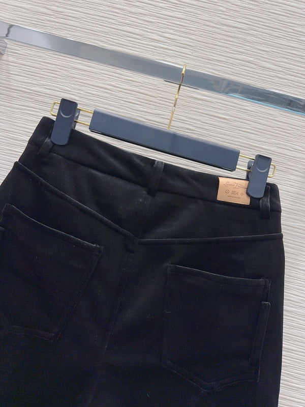 LV 26FW Velvet Shorts Vintage Casual Polyester 436415