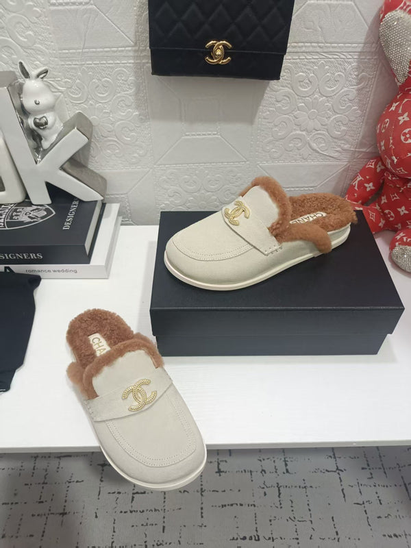 CC 26S Coco Beach Mules Crystal CC Logo Shearling Trim Lambskin 158238