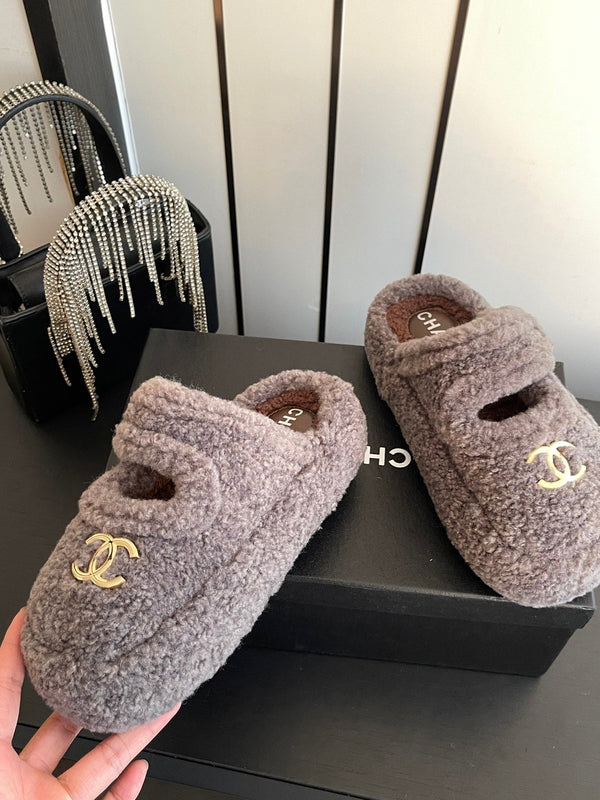 CC 26FW Logo Slip-On Mules Faux Shearling 176755