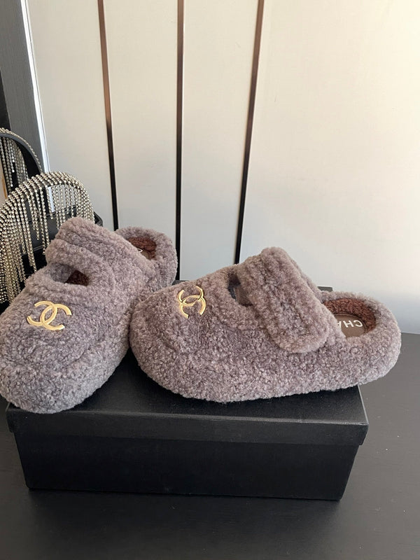 CC 26FW Logo Slip-On Mules Faux Shearling 176755