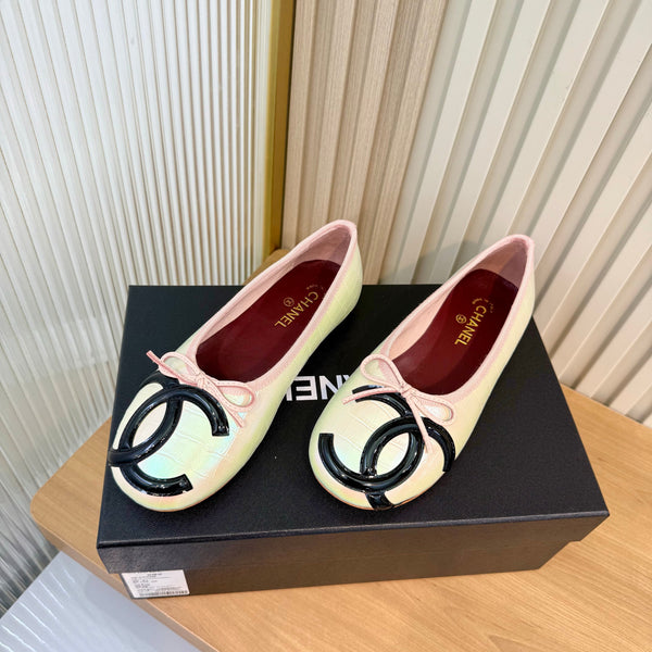 CC 26FW Coco Beach Ballet Flats Bow Detail Pebbled Calfskin 182077