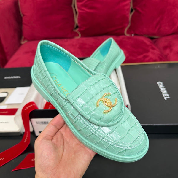 CC 26FW Crocodile-Embossed Loafers Patent Calfskin Leather 188963