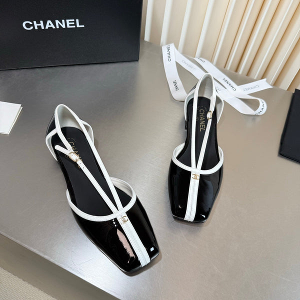 CC 26FW Mary Jane Flats Square Toe T-Strap CC Logo Patent Leather 190637