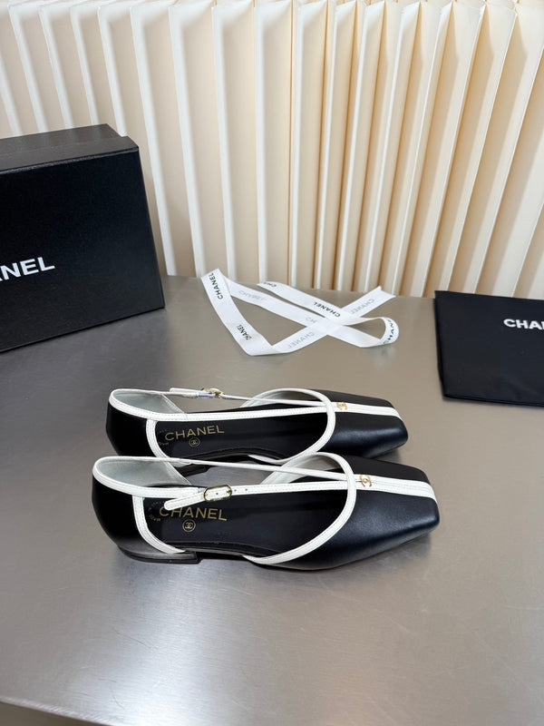 CC 26FW Mary Jane Flats Square Toe T-Strap CC Logo Leather 190626