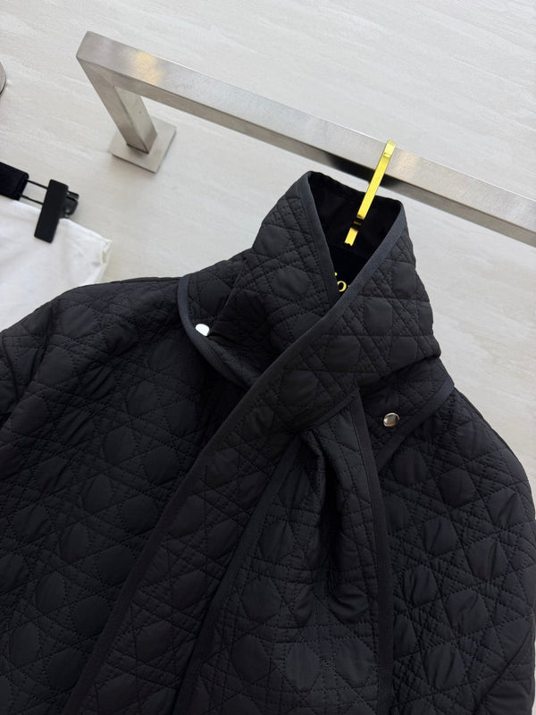 CD 26FW Quilted Diamond Jacket Detachable Scarf Collar Black Padded Fabric 449842