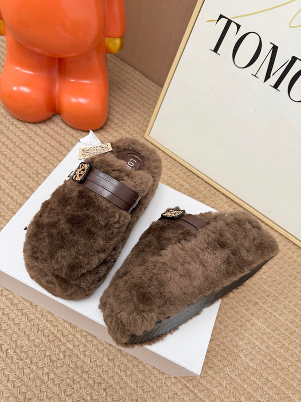 LW 26FW Closed-Toe Shearling Mules Metal Logo Buckle Shearling 192135