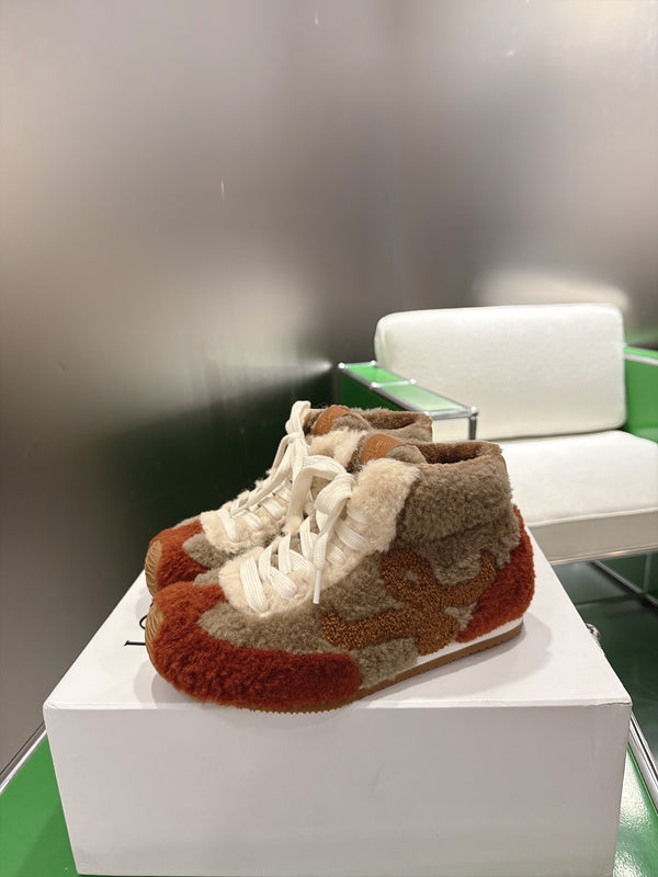 LW 26FW Fluffy High-Top Sneakers Color-Block Shearling 172064