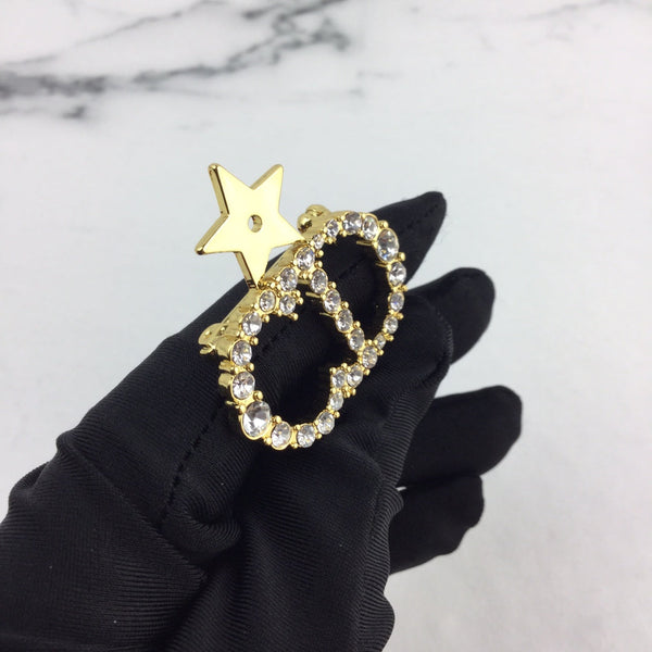 CD Brooch 04