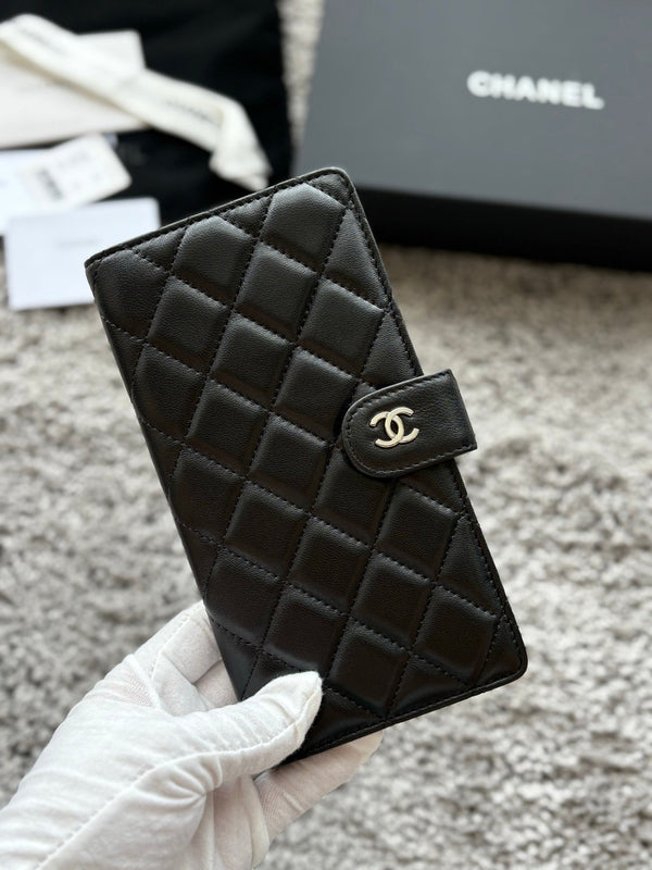 CC 2026 Long Wallet 19cm Leather 102500