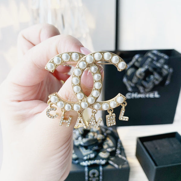 CC Brooch 156611