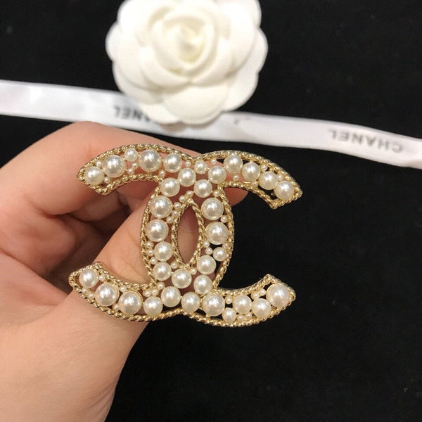 CC Brooch 156080