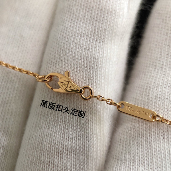 VCA Heart Red Gold 1 Motifs Bracelet