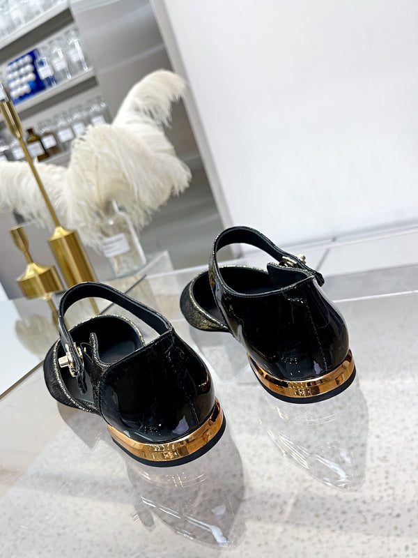 CC 26S Mary Jane Flats Shoes Black Gold Distressed Leather 147295