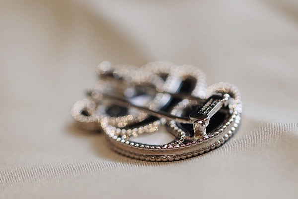 VCA Brooch 03
