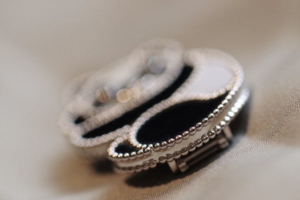 VCA Brooch 03