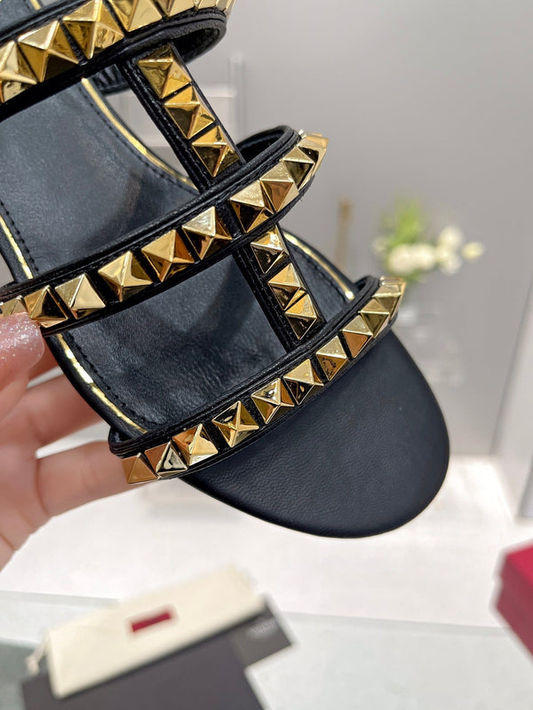 VT 26s Rockstud Flat Sandals Black Sheepskin 714932
