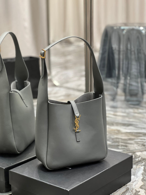 le 5a7 small 23 rock gray calfskin