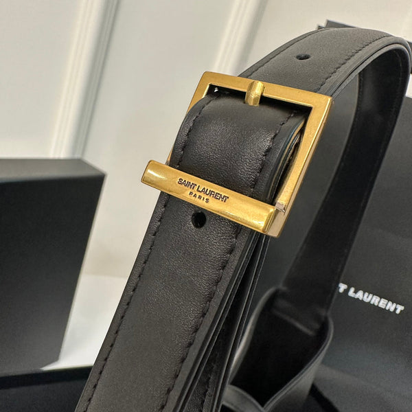 Le 5 a 7 24 Black Lambskin Ghw