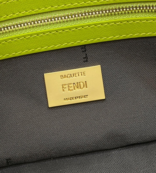 BAGUETTE WITH FF MOTIF 27 IN LIMERICK SOFT LAMBSKIN GOLD HARDWARE