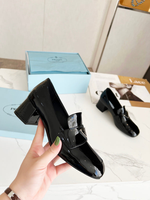 Prad 26S 5.5cm Block Heel Loafers Black Patent Leather 147124