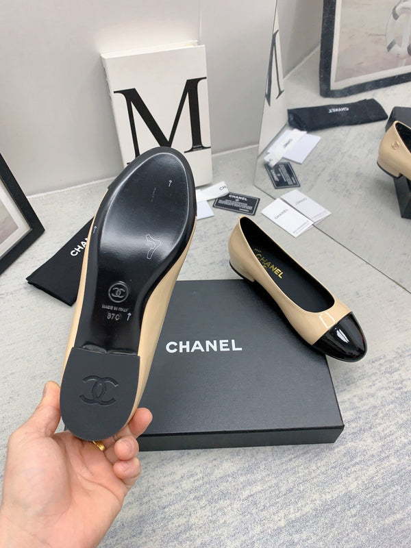 CC 26s Ballet Flats Patent Leather 159948