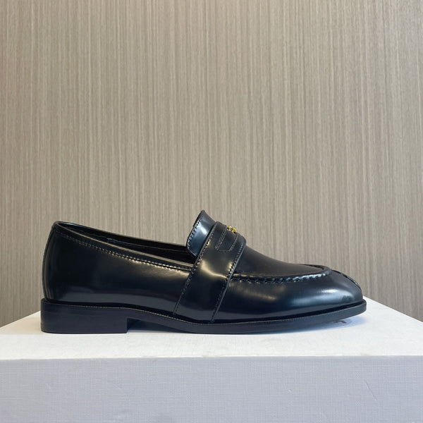 CE 26s Malaquais Loafers Black Polished Leather 944360