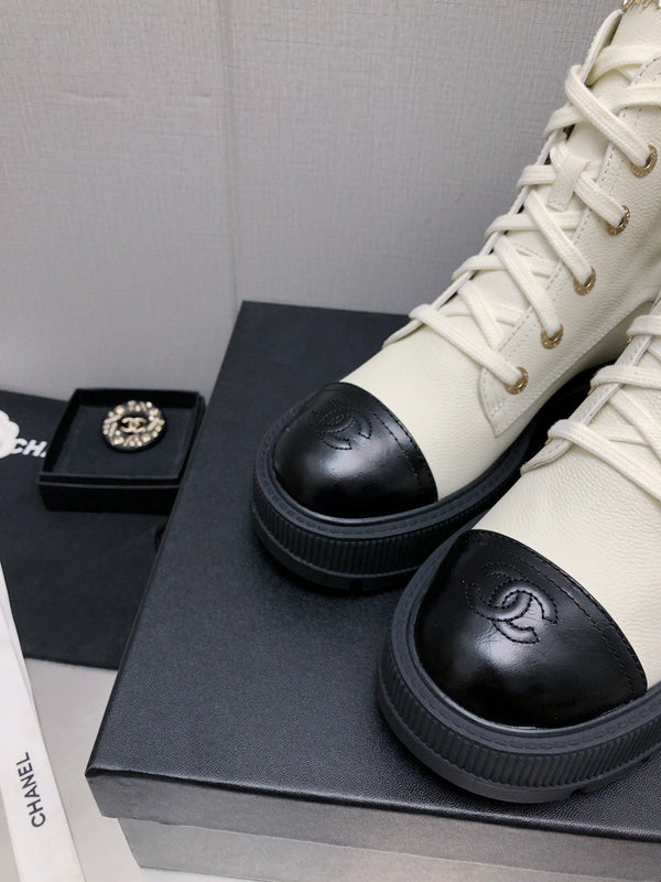 MARTIN SHORT BOOTS WHITE MIX BLACK LAMBSKIN