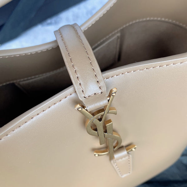 le 37 small 17cm dark beige shiny calfskin