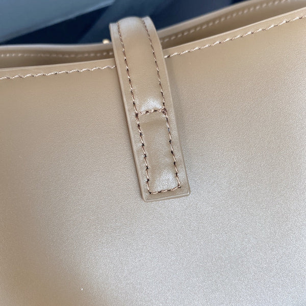 le 37 small 17cm dark beige shiny calfskin